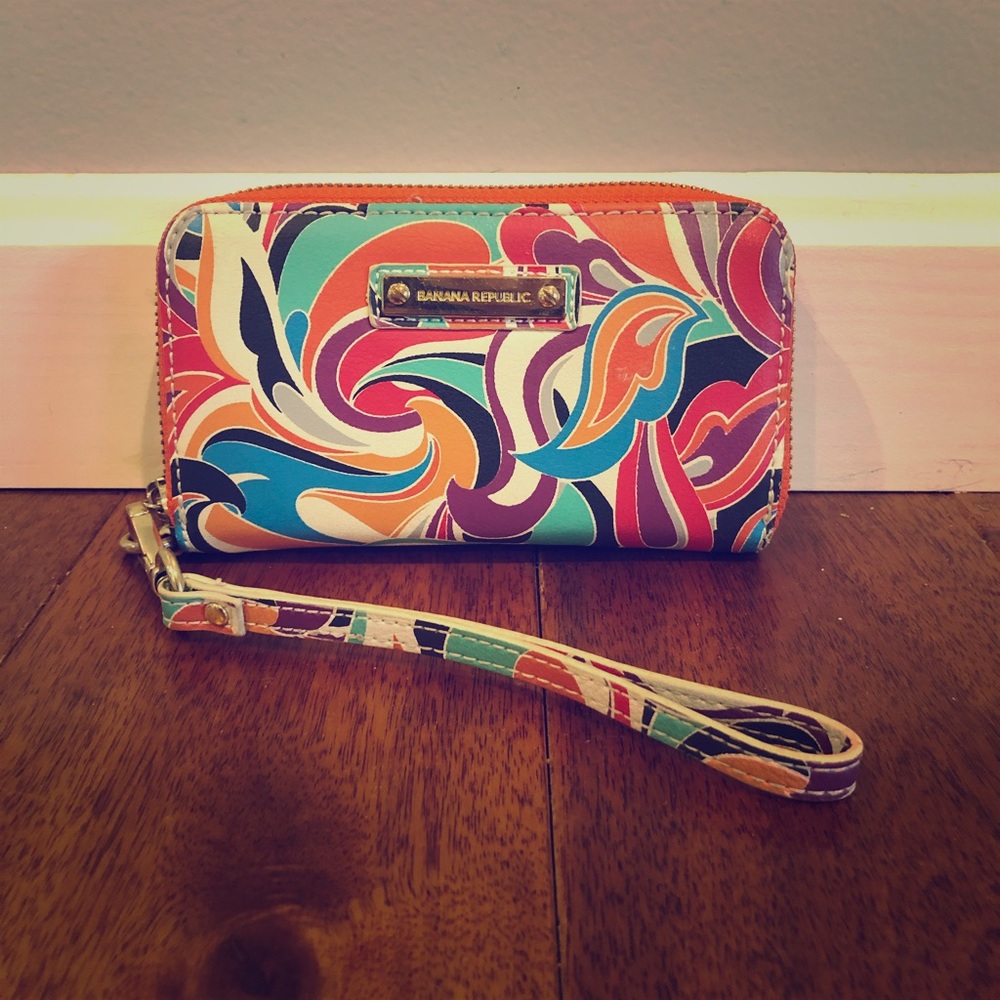 Banana republic wristlet